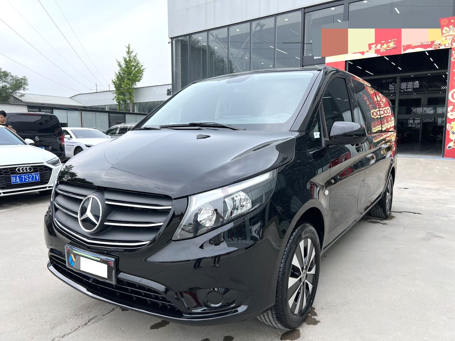 2024 Mercedes-Benz Vito (9-Seater)